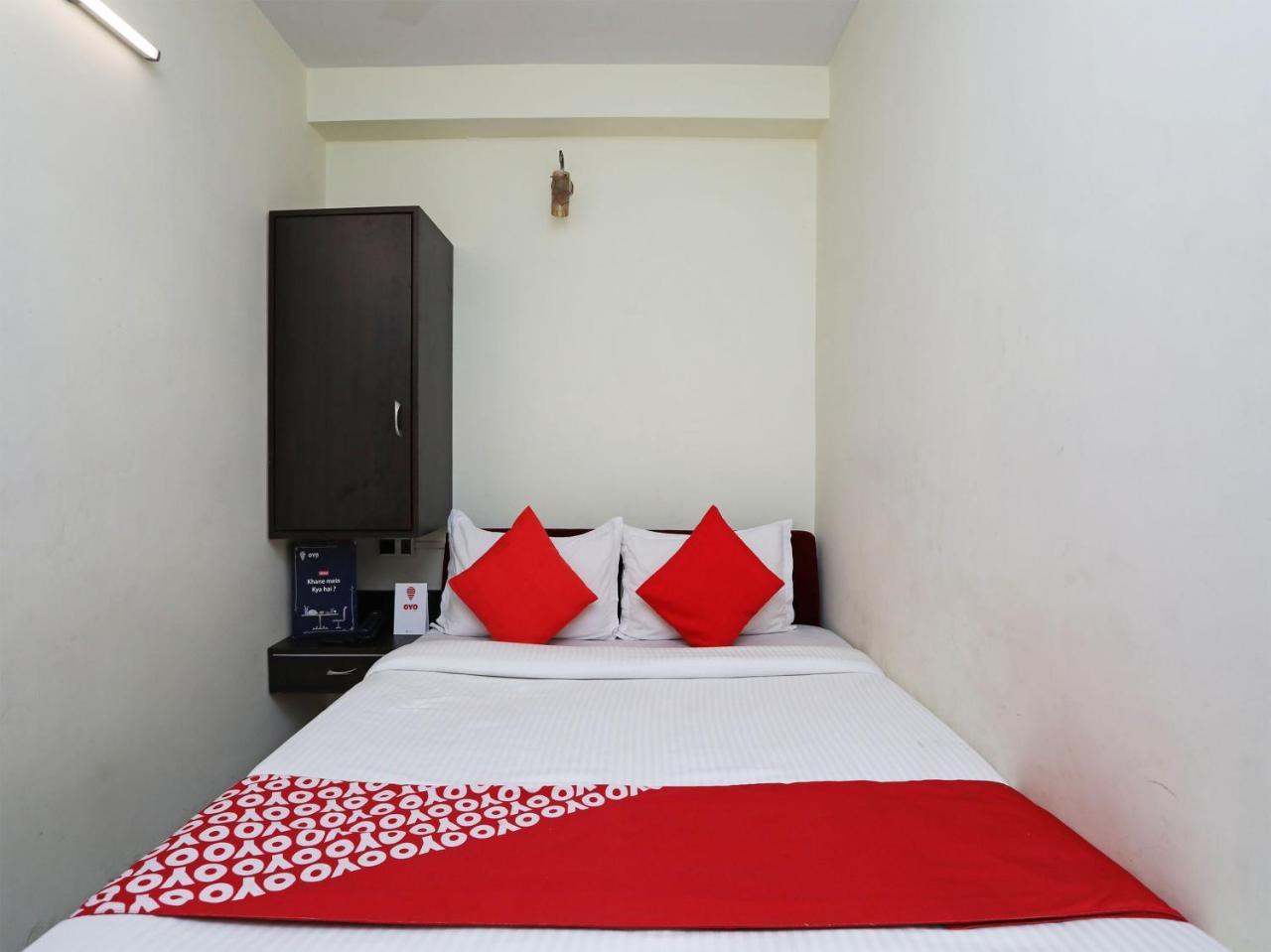 Oyo 13906 Vinita Inn Santragachi Exterior foto